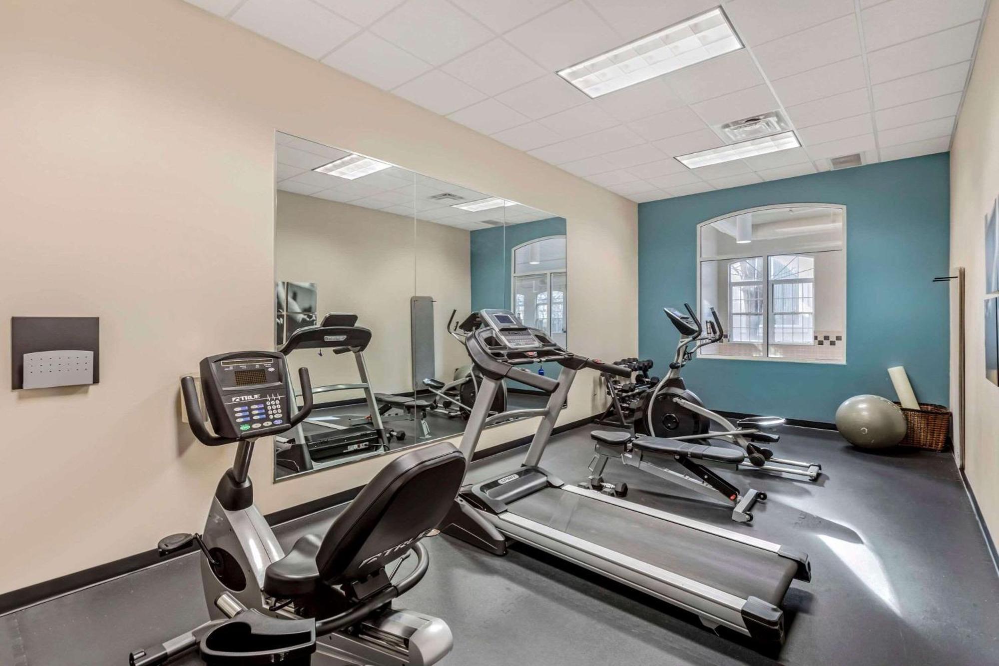 Country Inn & Suites By Radisson, Elk Grove Village-Itasca Екстериор снимка