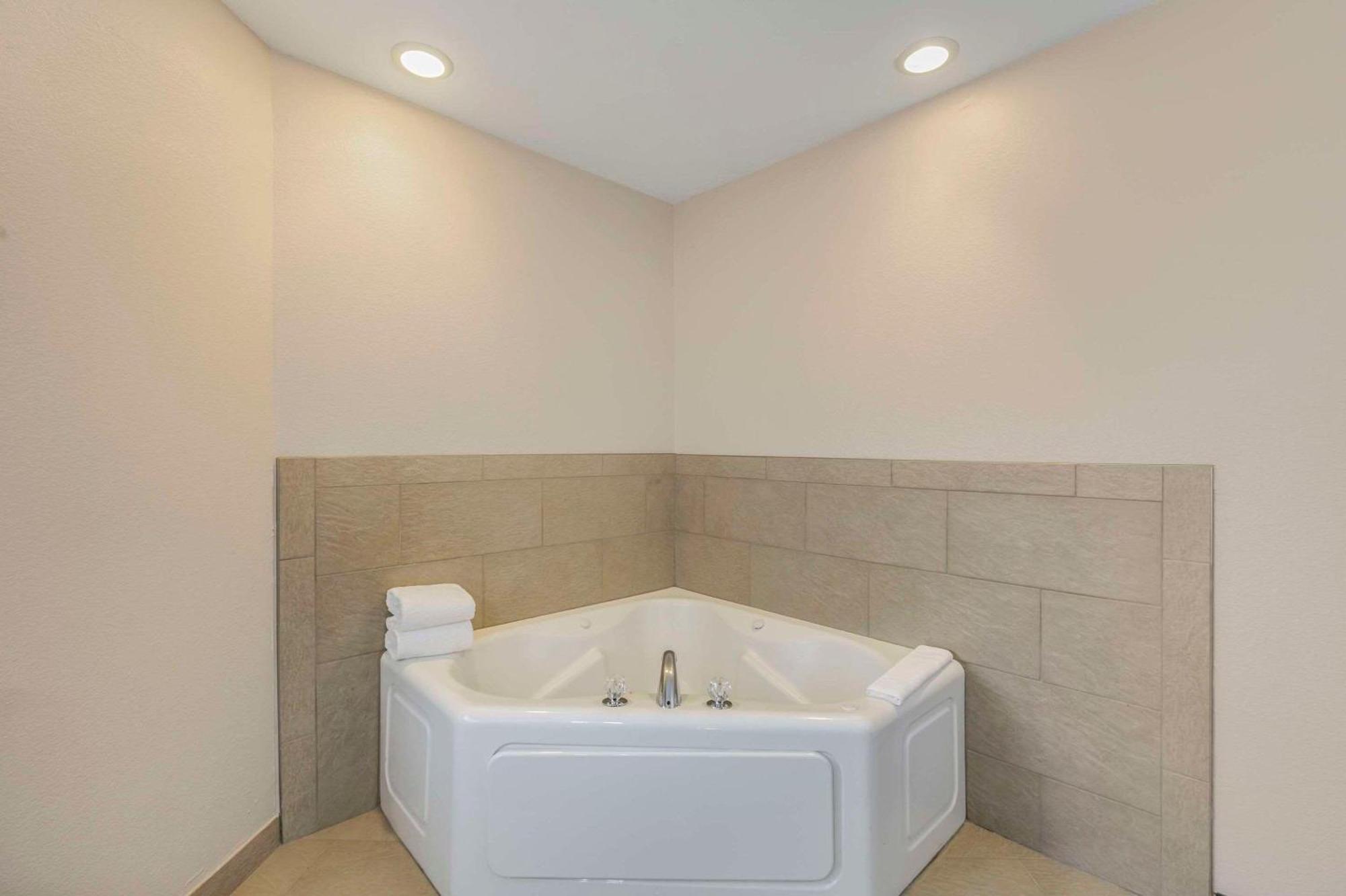 Country Inn & Suites By Radisson, Elk Grove Village-Itasca Екстериор снимка